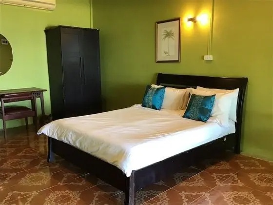Beachfront Studio Aircon