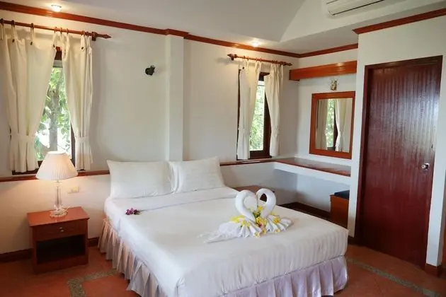 Deluxe Tek Büyük Yataklı Oda, Bahçe Manzaralı