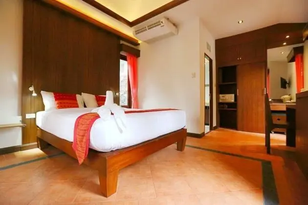 Honey Deluxe Room