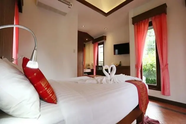 Honey Deluxe Room