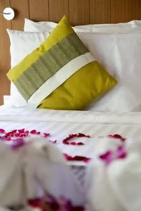 Honey Deluxe Room