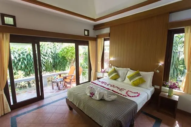 Honey Deluxe Room