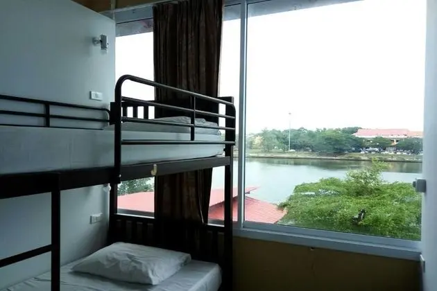 Mixed Dormitory with Shared Bathroom