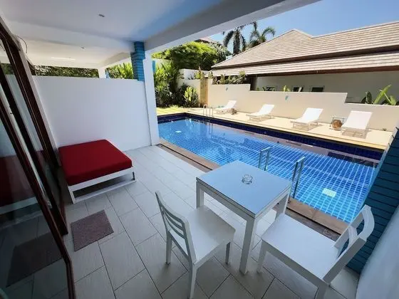 Deluxe Tek Büyük Yataklı Oda, 1 Çift Kişilik Yatak, Havuz Kullanımı, Havuz Manzaralı