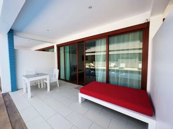 Deluxe Tek Büyük Yataklı Oda, 1 Çift Kişilik Yatak, Havuz Kullanımı, Havuz Manzaralı