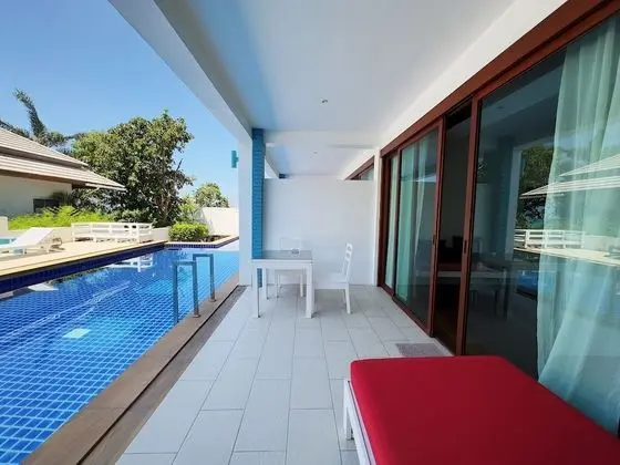 Deluxe Tek Büyük Yataklı Oda, 1 Çift Kişilik Yatak, Havuz Kullanımı, Havuz Manzaralı