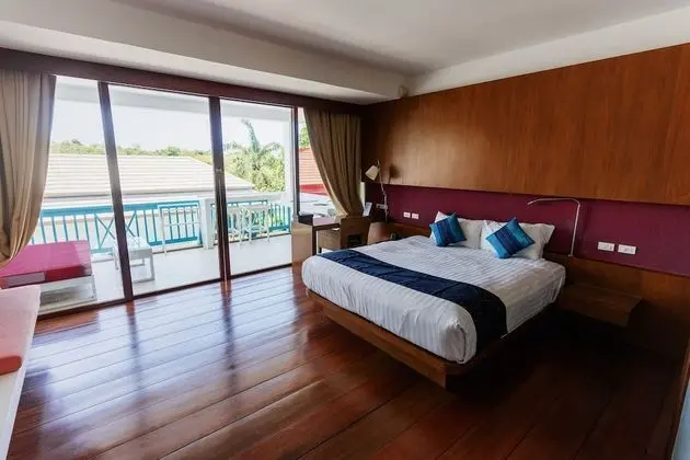 Deluxe Tek Büyük Yataklı Oda, 1 Çift Kişilik Yatak, Kısmi Deniz Manzaralı