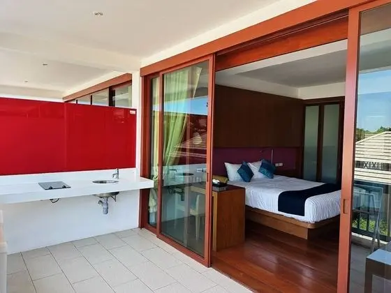 Deluxe Tek Büyük Yataklı Oda, 1 Çift Kişilik Yatak, Kısmi Deniz Manzaralı