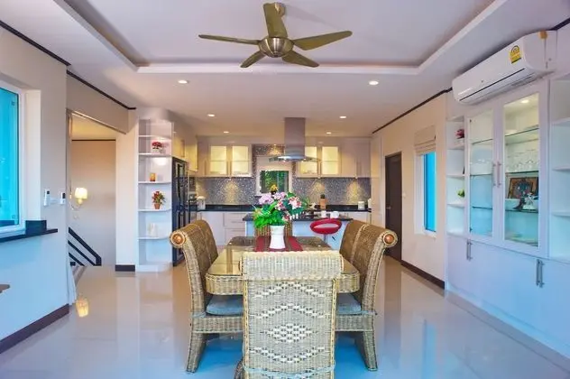 Luxury Villa, 4 Yatak Odası, Deniz Manzaralı (3 King Beds and 2 Single Beds)