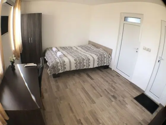 Basic Tek Büyük Yataklı Oda, 1 Büyük (Queen) Boy Yatak ve Çekyat, Sigara İçilmez, Şehir Manzaralı