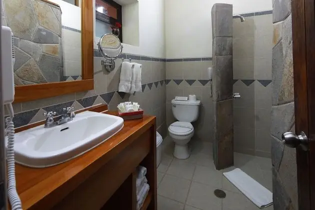 Üç Kişilik Oda