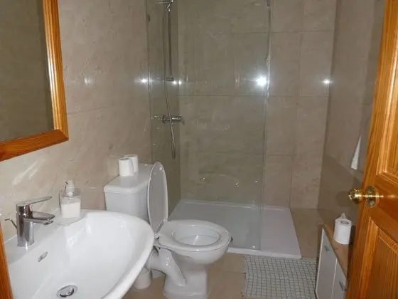Standard Tek Büyük veya İki Ayrı Yataklı Oda, Bahçe Manzaralı, Zemin Kat