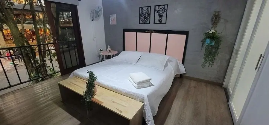 City Tek Büyük Yataklı Oda