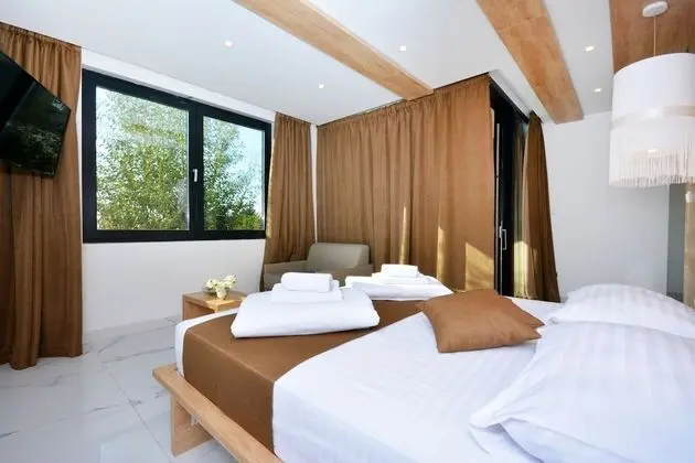 Comfort Tek Büyük Yataklı Oda, Balkon, Ek Bina