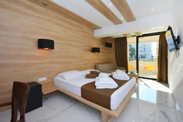 Comfort Tek Büyük Yataklı Oda, Balkon, Ek Bina