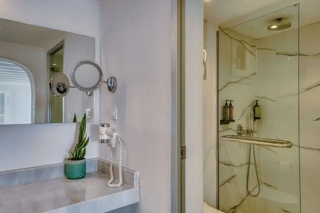 Junior Suite with Private Pool
