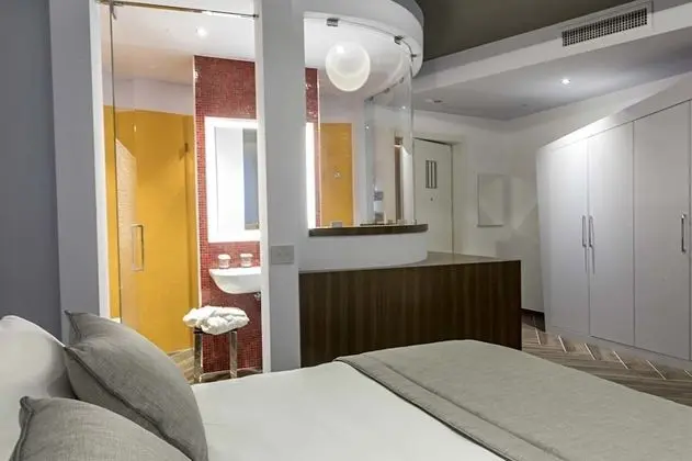 Classic Büyük Yataklı Tek Kişilik Oda