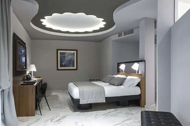 Deluxe Tek Büyük Yataklı Oda