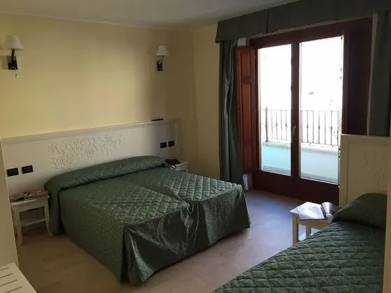 Standard Üç Kişilik Oda