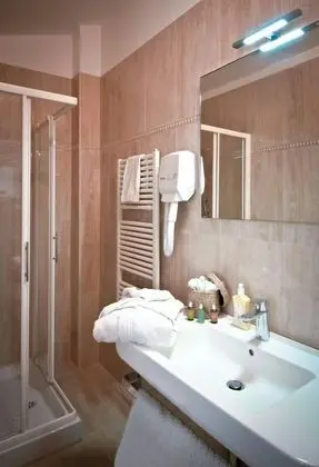 Standard Üç Kişilik Oda