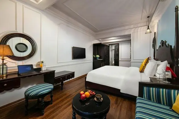Deluxe Tek Büyük Yataklı Oda, Balkon, Şehir Manzaralı