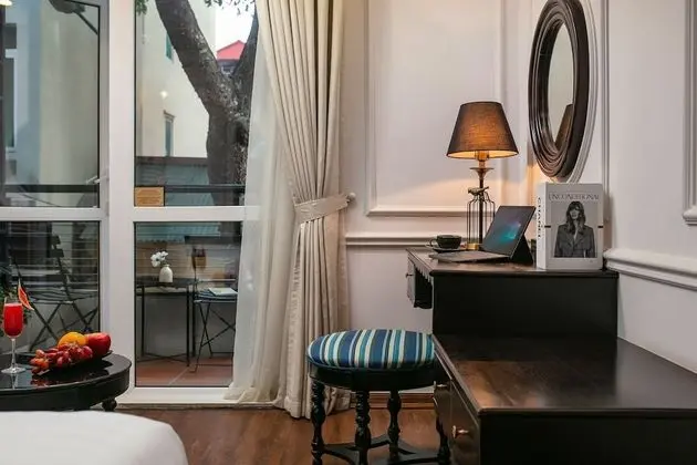 Deluxe Tek Büyük Yataklı Oda, Balkon, Şehir Manzaralı
