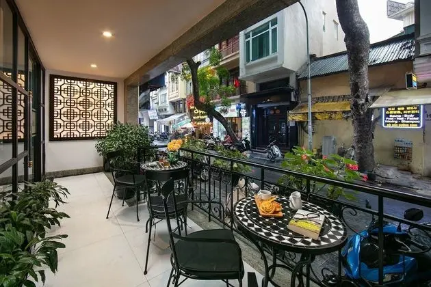 Deluxe Tek Büyük Yataklı Oda, Balkon, Şehir Manzaralı