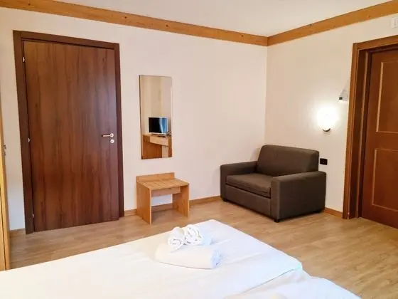 Classic Üç Kişilik Oda, Dağ Manzaralı