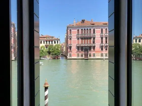 Grand Tek Büyük Yataklı Oda, Kanal Manzaralı