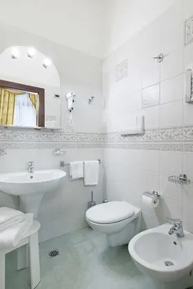 Standard Tek Büyük veya İki Ayrı Yataklı Oda