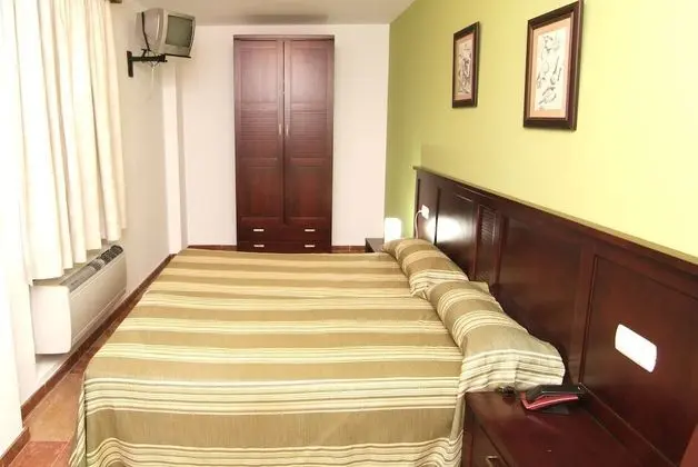 Standard Tek Büyük veya İki Ayrı Yataklı Oda