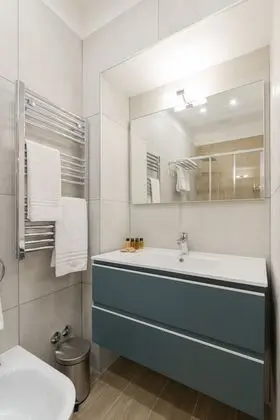 Deluxe Oda, 1 En Büyük (King) Boy Yatak, Balkon