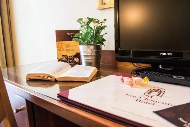 Classic Üç Kişilik Oda