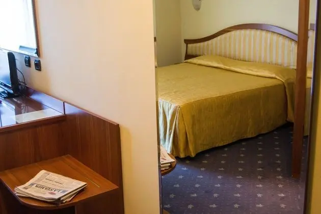 Classic Üç Kişilik Oda