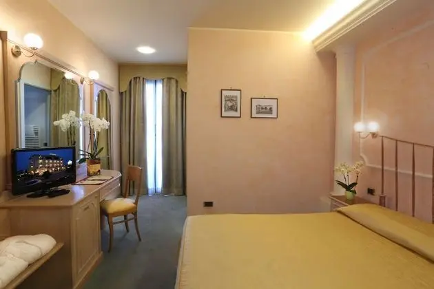 Superior Tek Büyük Yataklı Oda