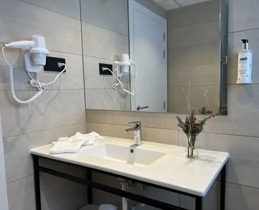 Premium Tek Büyük Yataklı Oda