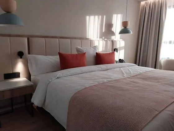 Premium Tek Büyük Yataklı Oda