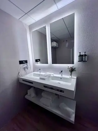 Premium Tek Büyük Yataklı Oda