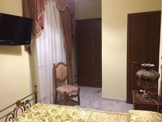 Classic Tek Büyük Yataklı Oda