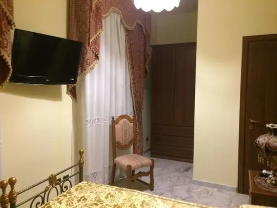 Classic Tek Büyük Yataklı Oda