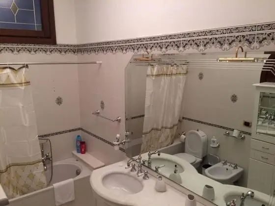 Classic Tek Büyük Yataklı Oda