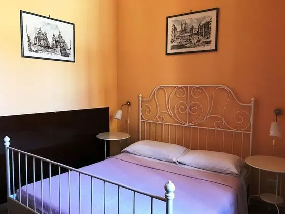 Üç Kişilik Oda