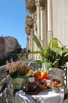 Standard Tek Büyük veya İki Ayrı Yataklı Oda, 1 Büyük (Queen) Boy Yatak, Şehir Manzaralı