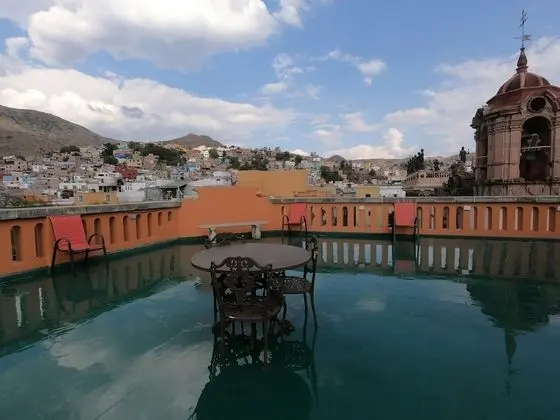 Çatı Katı Süiti (Penthouse)