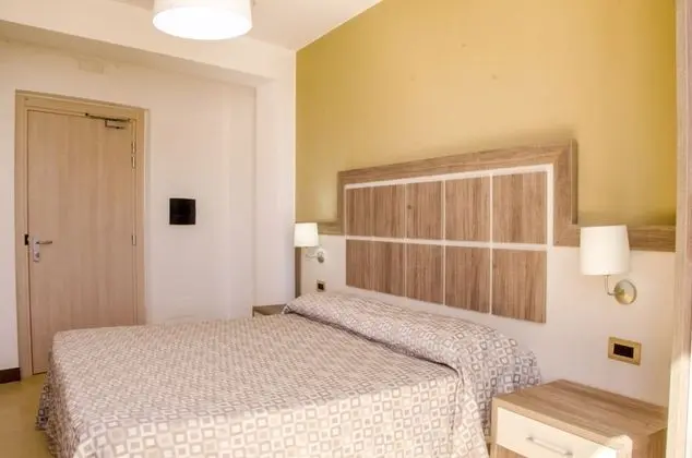 Superior Tek Büyük veya İki Ayrı Yataklı Oda