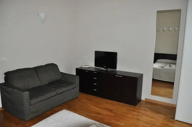 Standard Stüdyo, Sigara İçilmez, Küçük Mutfak