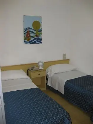Economy Tek Büyük Yataklı Oda