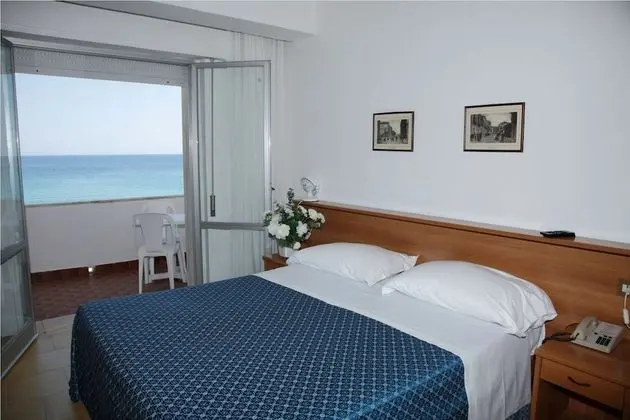Tek Büyük Yataklı Oda, Deniz Manzaralı