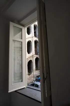 Basic Tek Büyük Yataklı Oda