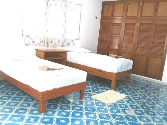 Tek Büyük Yataklı Oda, 2 Tek Kişilik Yatak